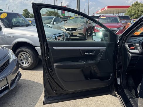 Used 2018 Honda CR-V LX image 14