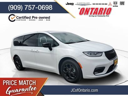 Certified 2023 Chrysler Pacifica Limited w/ S Appearance Package