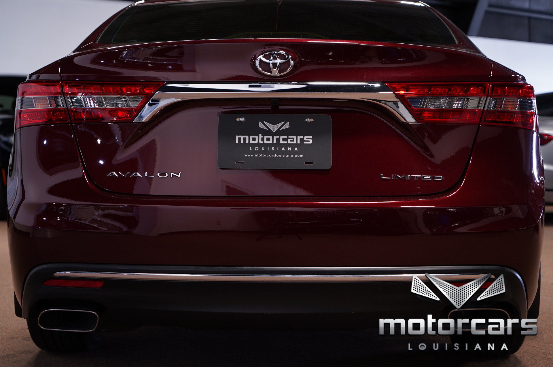 Used 2016 Toyota Avalon Limited w/ Toyota Safety Sense Package FWD image 18