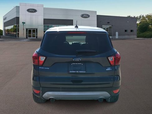 Used 2019 Ford Escape SE image 10