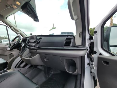 Used 2025 Ford Transit 250 148 Medium Roof RWD image 45