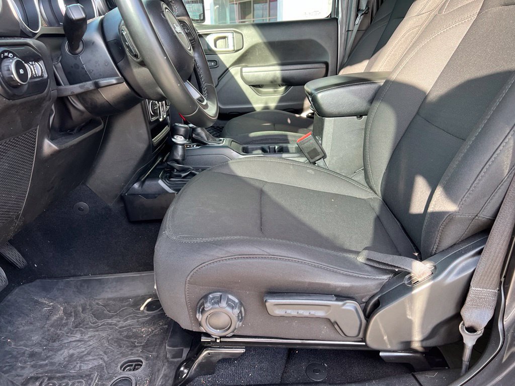 Used 2022 Jeep Wrangler Unlimited Sport AWD/4WD image 10