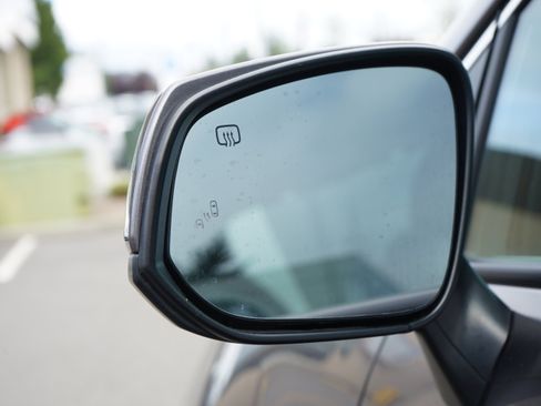 Used 2021 Toyota Sienna LE image 11