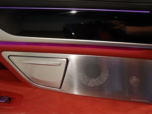 Certified 2022 BMW ALPINA B7 xDrive w/ Luxury Rear Seating Package image 26