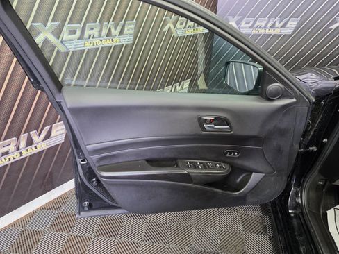 Used 2017 Acura ILX image 16