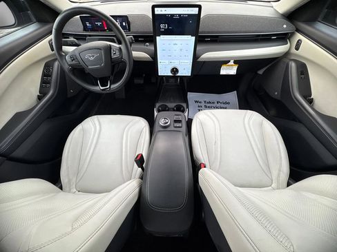 Used 2023 Ford Mustang Mach-E Premium image 13