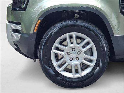 New 2025 Land Rover Defender 110 S image 10