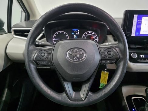 Used 2023 Toyota Corolla LE image 16