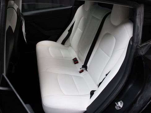 Used 2022 Tesla Model 3 image 47