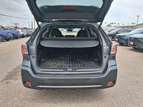 Used 2024 Subaru Outback Premium AWD/4WD image 6