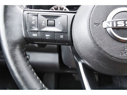 Used 2022 Nissan Pathfinder SL FWD image 15