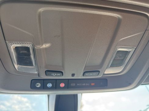 Used 2020 Chevrolet Silverado 1500 LT image 35