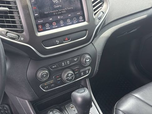 Used 2019 Jeep Cherokee Trailhawk w/ Cold Weather Group AWD/4WD image 20