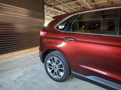 Used 2016 Ford Edge Titanium w/ Equipment Group 302A AWD/4WD image 10