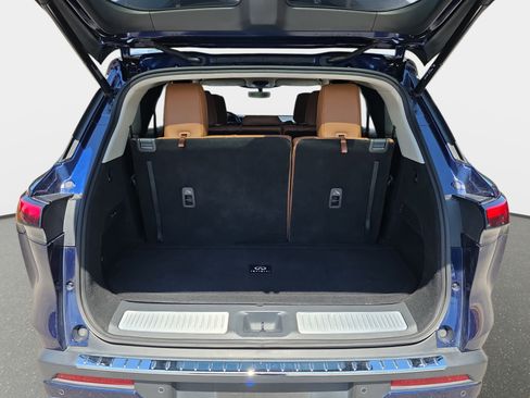 Used 2023 INFINITI QX60 Sensory w/ Vision Package FWD image 10