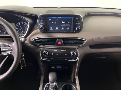 Used 2020 Hyundai Santa Fe SE image 17