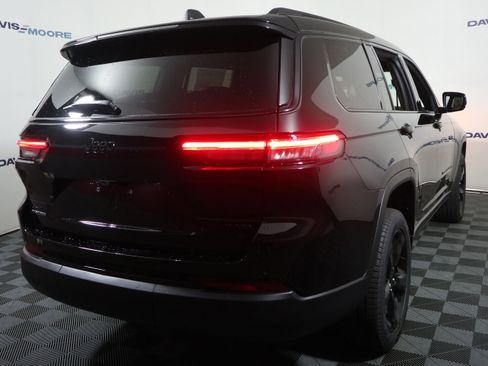 New 2025 Jeep Grand Cherokee L Limited w/ Black Appearance Package image 6