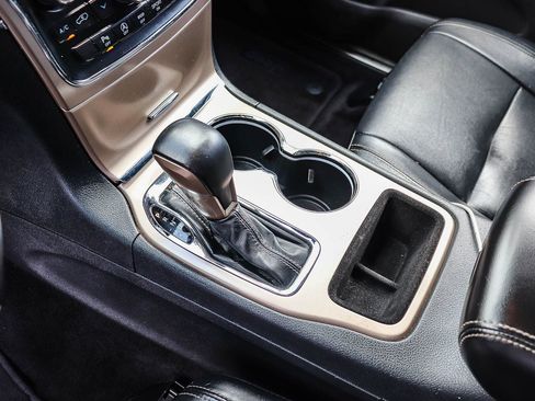 Used 2016 Jeep Grand Cherokee Limited RWD image 23