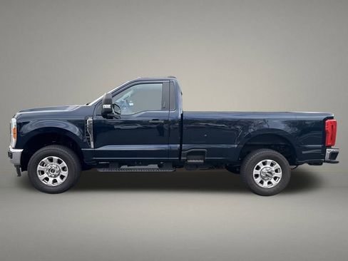 Used 2023 Ford F350 XLT w/ FX4 Off-Road Package AWD/4WD image 2