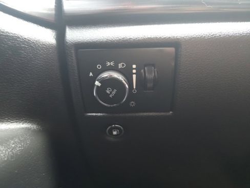 Used 2020 Jeep Grand Cherokee Altitude image 13