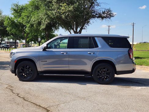 Used 2021 Chevrolet Tahoe LT w/ LT Signature Package RWD image 3