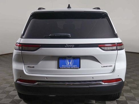 Used 2022 Jeep Grand Cherokee Limited AWD/4WD image 14