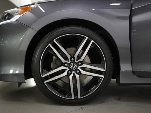 Used 2017 Honda Accord Sport Special Edition image 28