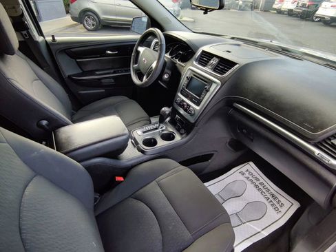 Used 2016 GMC Acadia SLE image 10