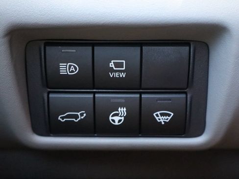 Used 2021 Toyota Highlander Limited AWD/4WD image 32
