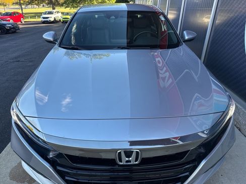 Used 2019 Honda Accord Sport image 8