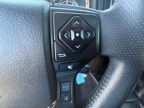Used 2020 Toyota 4Runner TRD Off-Road AWD/4WD image 21