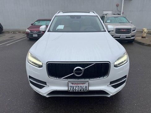 Used 2016 Volvo XC90 T6 Momentum image 2