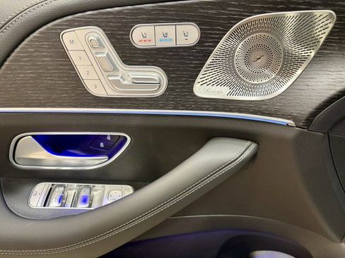 New 2026 Mercedes-Benz GLS 580 4MATIC image 7