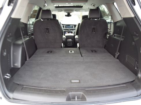 Used 2021 Buick Enclave Avenir w/ Avenir Technology Package image 38