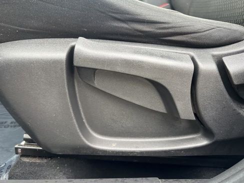 Used 2020 Nissan Rogue Sport S image 26