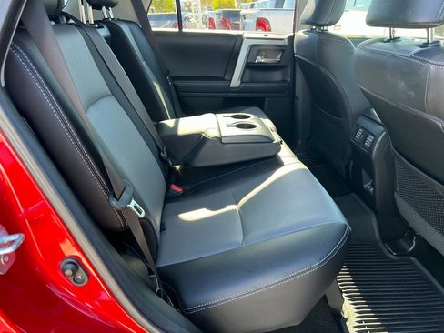 Used 2022 Toyota 4Runner SR5 Premium image 16