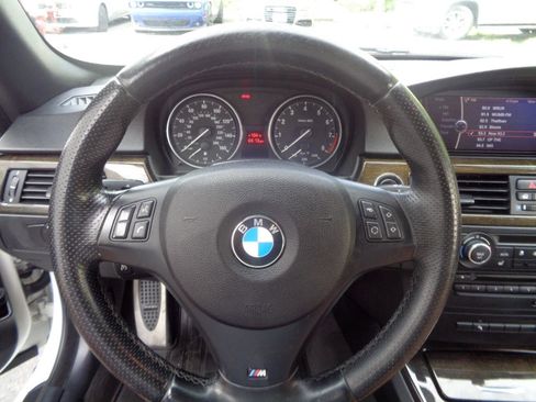 Used 2013 BMW 335i Convertible RWD image 32