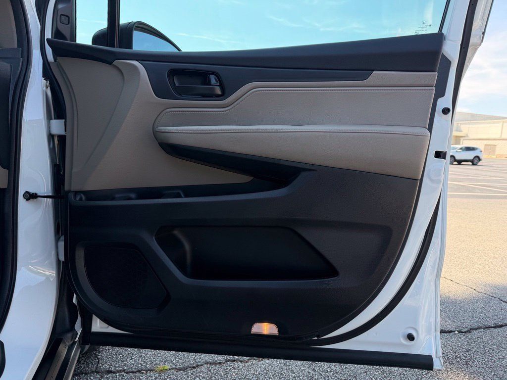 Certified 2024 Honda Odyssey EX-L image 30