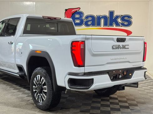 New 2026 GMC Sierra 2500 Denali Ultimate AWD/4WD image 8