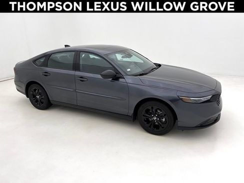 Used 2025 Honda Accord SE image 1