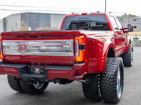 Used 2025 Ford F450 Platinum w/ Platinum Plus Package image 17