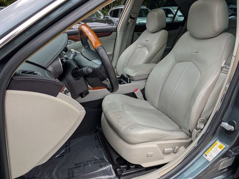 Used 2011 Cadillac CTS Luxury RWD image 10