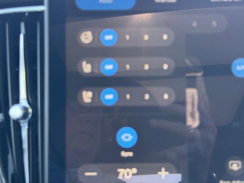 New 2026 Volvo XC60 T8 Ultra w/ Climate Package image 24