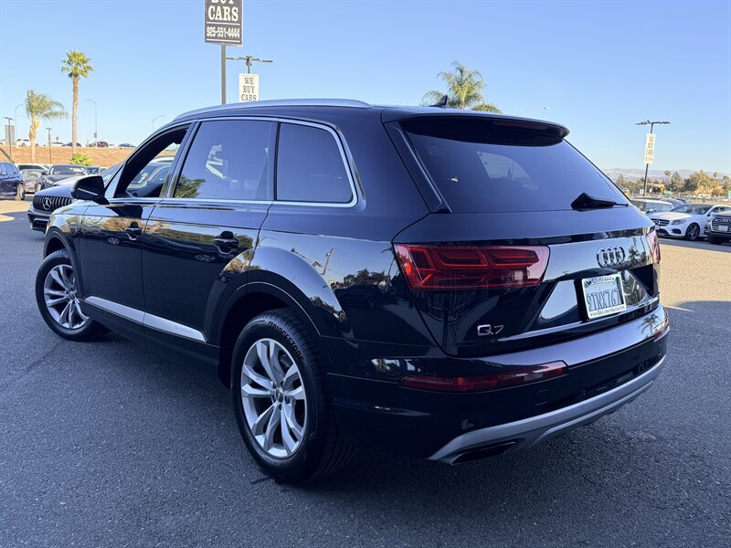 Used 2019 Audi Q7 2.0T Premium AWD/4WD image 5