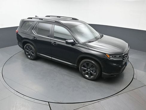 Certified 2025 Honda Pilot Sport image 44