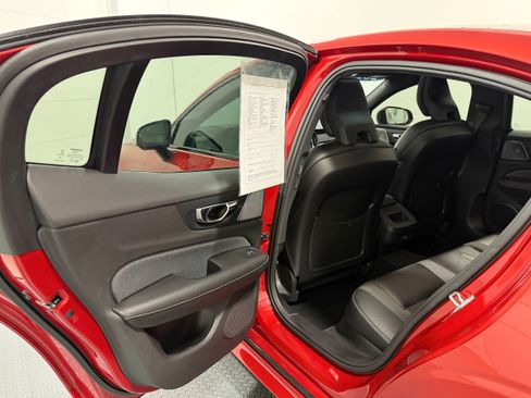 Used 2019 Volvo S60 T6 R-Design image 25