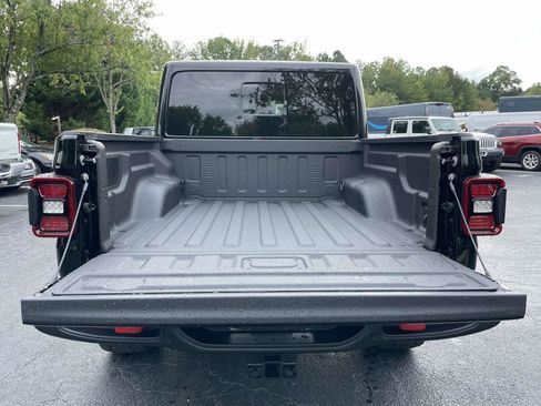 New 2025 Jeep Gladiator Rubicon image 29