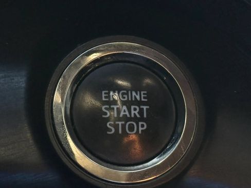 Used 2017 Toyota Avalon XLE FWD image 24
