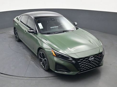 New 2026 Nissan Altima 2.5 SR FWD image 23