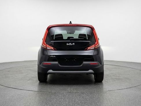 Used 2025 Kia Soul LX w/ LX Technology Package FWD image 7